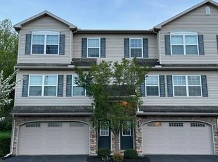 150 Old Schoolhouse Ln, Mechanicsburg, PA 17055