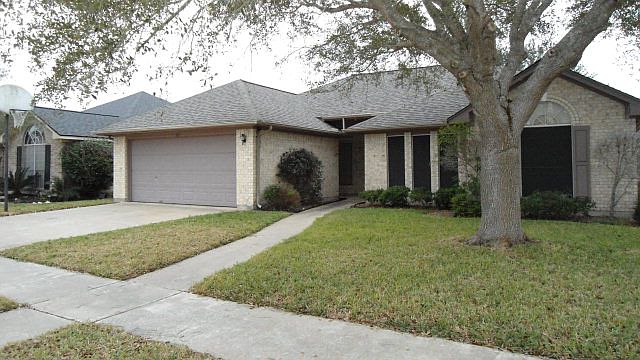 1st image of 113 Bridle Ln