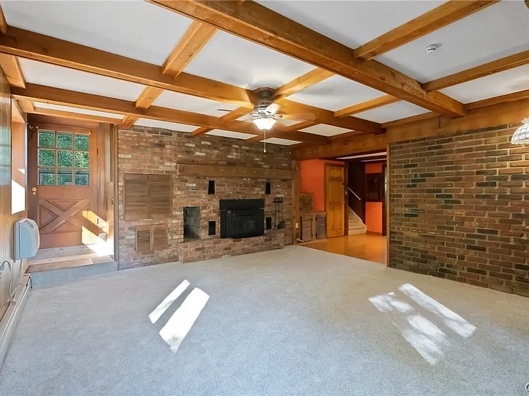 6555 Woodchuck Hill Rd — Photo 15
