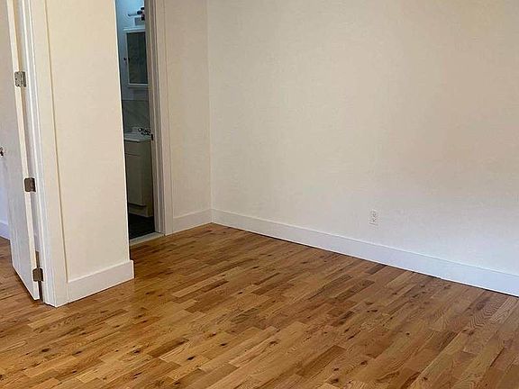 3rd image of 55 Linden Blvd #6P