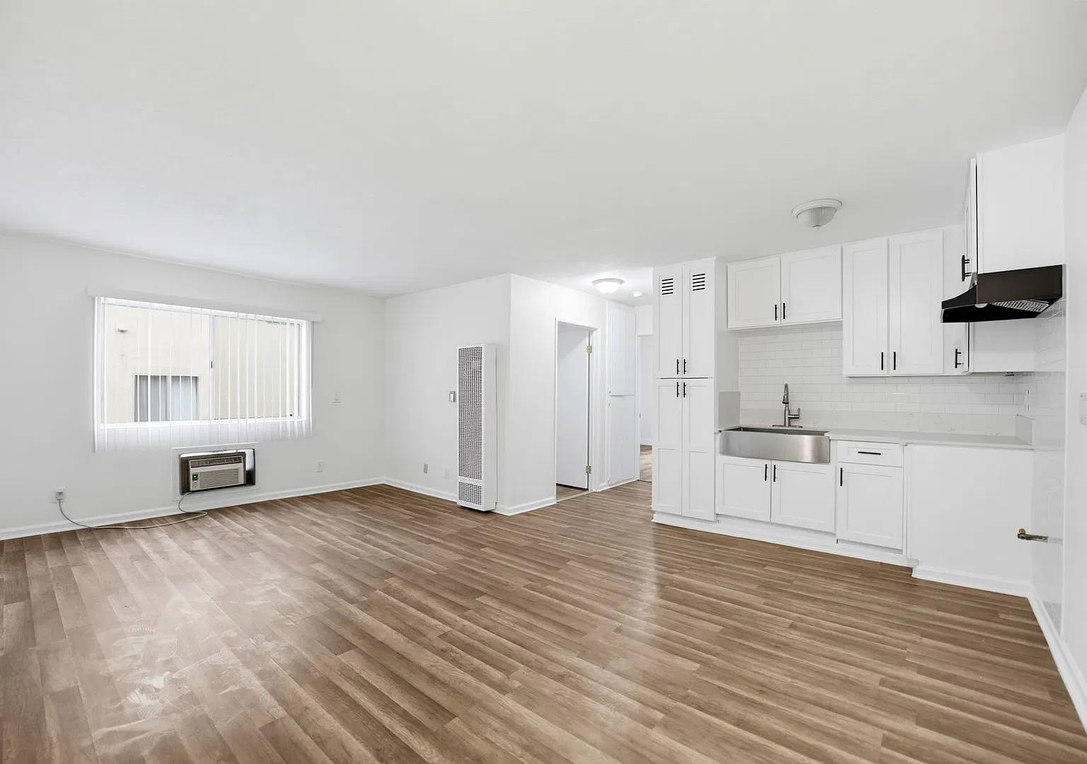 412 Coronado Terrace — Photo 3