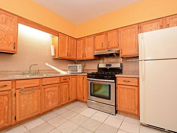 3rd image of 6553 S Vernon Ave