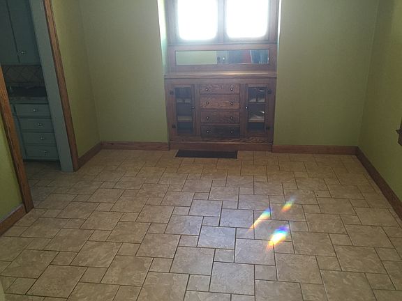 5th image of 126 Courtland Ave