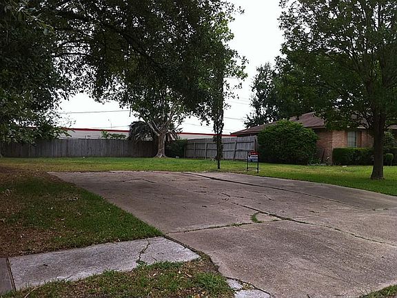 3rd image of 11715 Hazen St