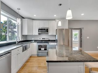 8 Spear St, Melrose, MA 02176