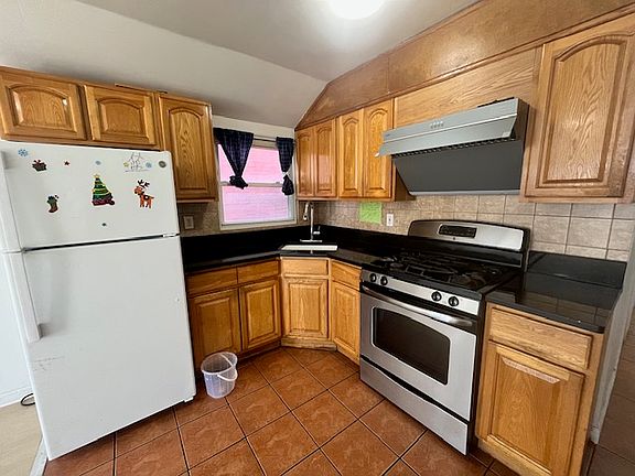 2nd image of 32-44 110th St #2