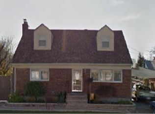 250 N Cedar St, Massapequa, NY 11758