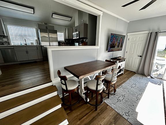 3rd image of 1219 Navy Blvd Unit 82