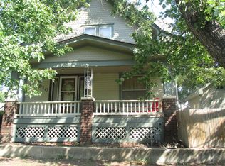 910 SW 3rd St, Topeka, KS 66606