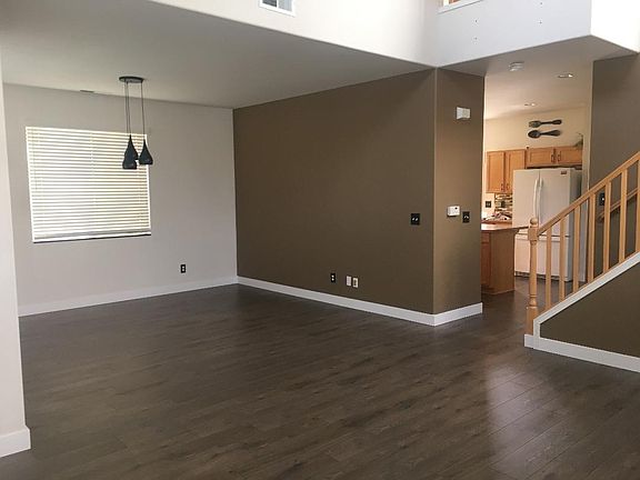 3rd image of 6619 Elizabeth Ave SE