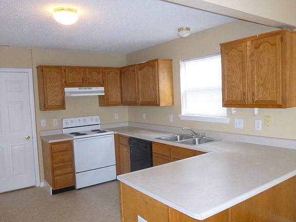 KITCHEN VIEW 1