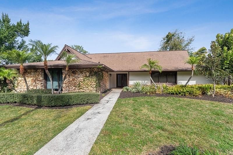 1st image of 8985 Easterling Dr