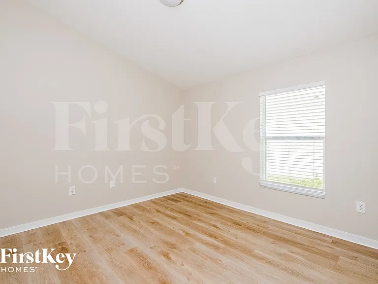 1908 Broad Winged Hawk Dr — Photo 12