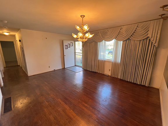 3rd image of 1645 Kenruth Dr