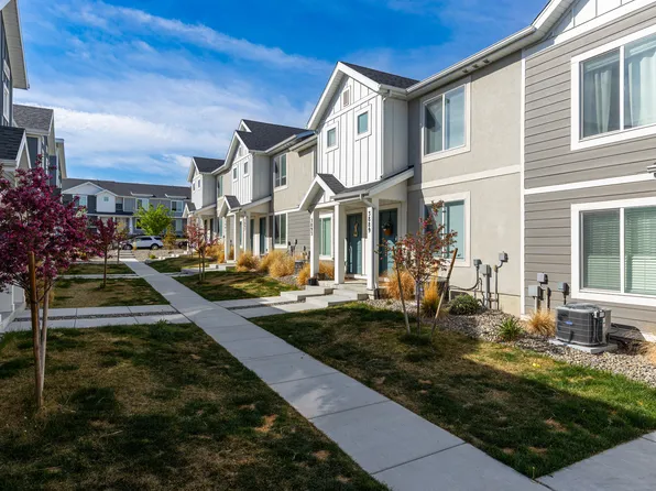 3889 S Silver Bank Dr, Magna, UT 84044