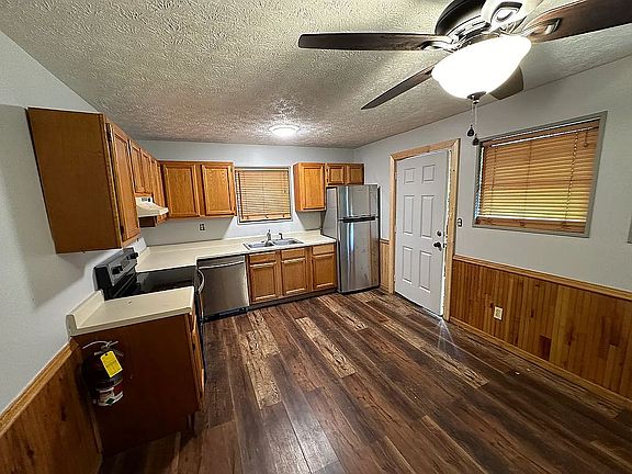 4th image of 3412 Householder St