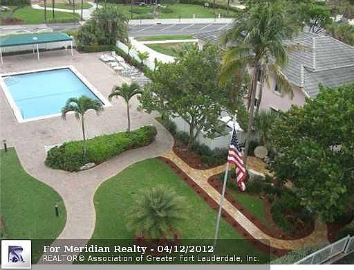 5th image of 800 SE 20th Ave APT 302