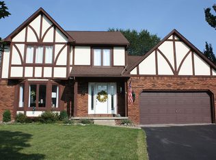 79 Shalamar Ct, Getzville, NY 14068