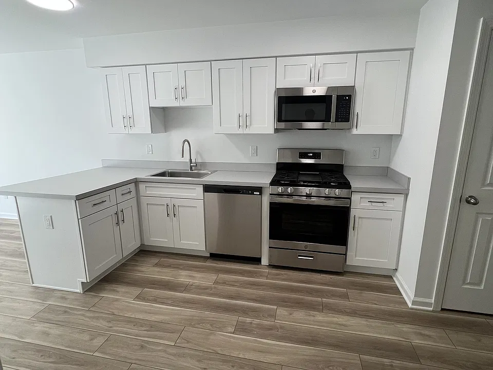 125 Sassafras Ct