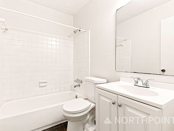 5th image of 1208 Bush River Rd APT H7