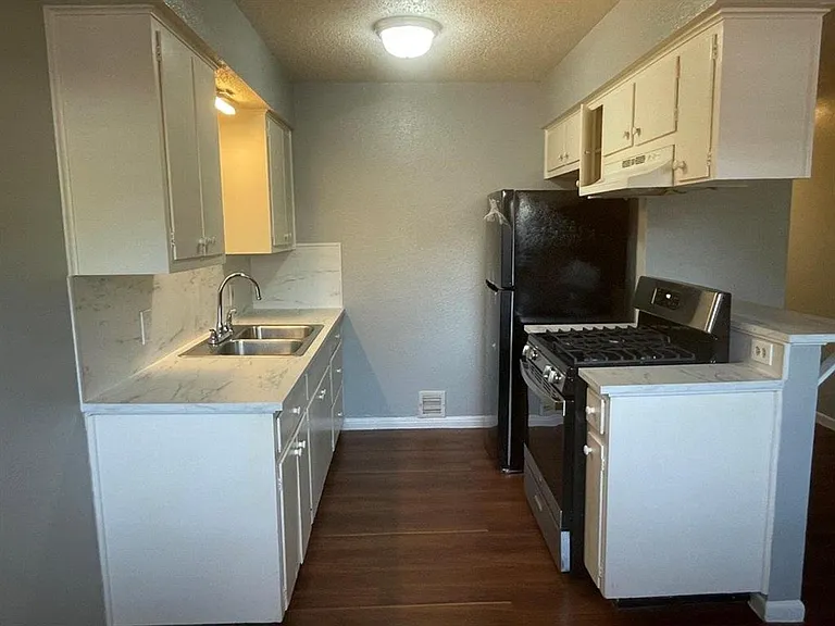 309 E Grady Dr — Photo 8