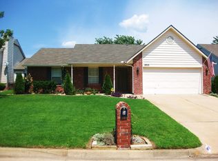 8915 E 100th St, Tulsa, OK 74133