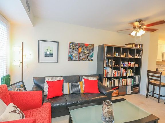 4th image of 145 Bennington St APT 203