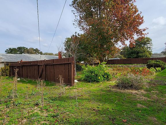 4th image of 1262 Glines Ave