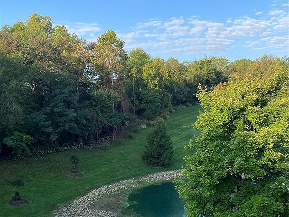 5th image of 1418 Dietrich Woods Ct