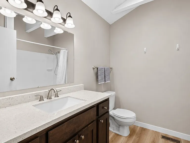 3404 S 127th Ave — Photo 15