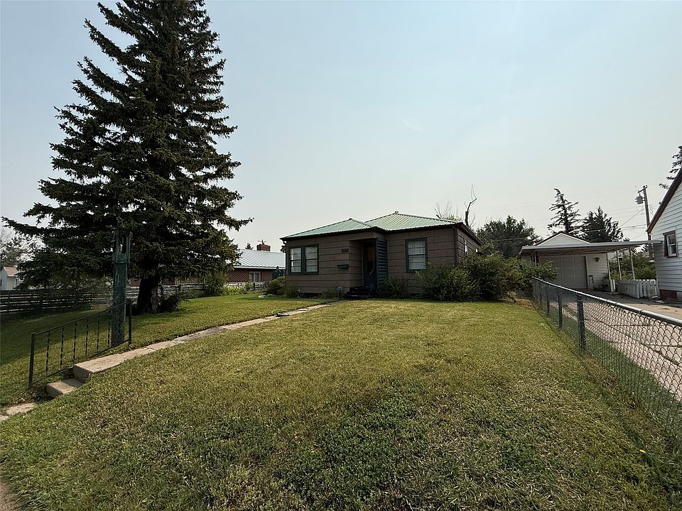 1st image of 305 4th Ave SE