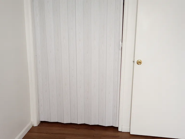 332 Willard Ave — Photo 13