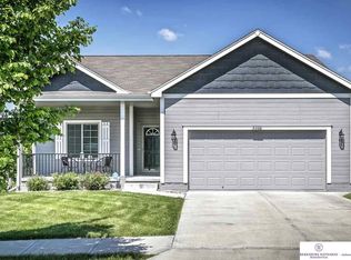 5002 N 165th St, Omaha, NE 68116