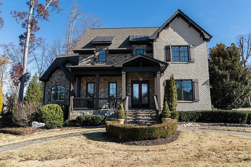 1st image of 208 Rolleston Dr