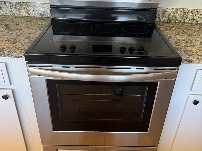 2302 E Loyola Dr — Photo 14