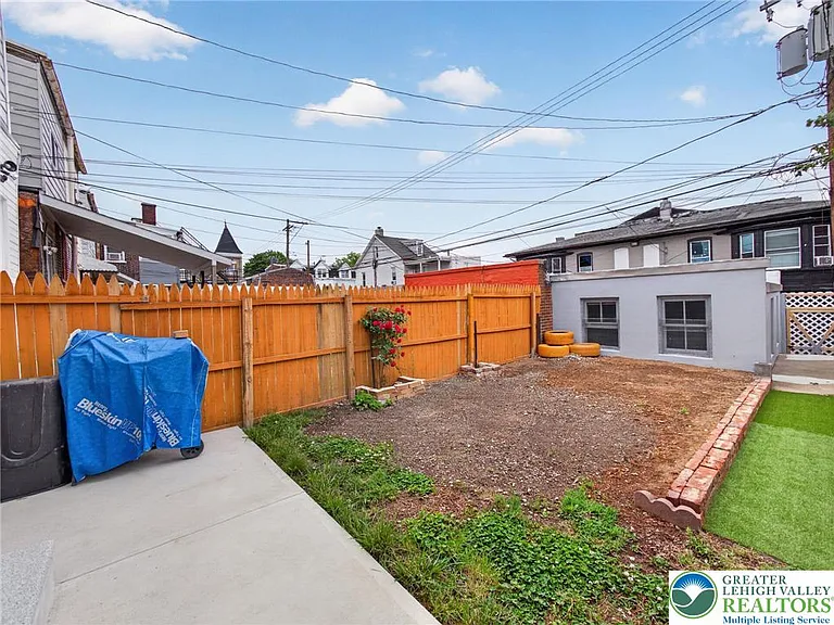 1341 W Chew St — Photo 5