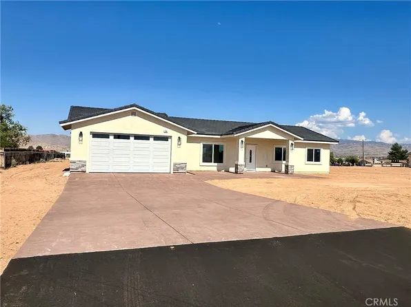 12351 Pawnee Rd, Apple Valley, CA 92308