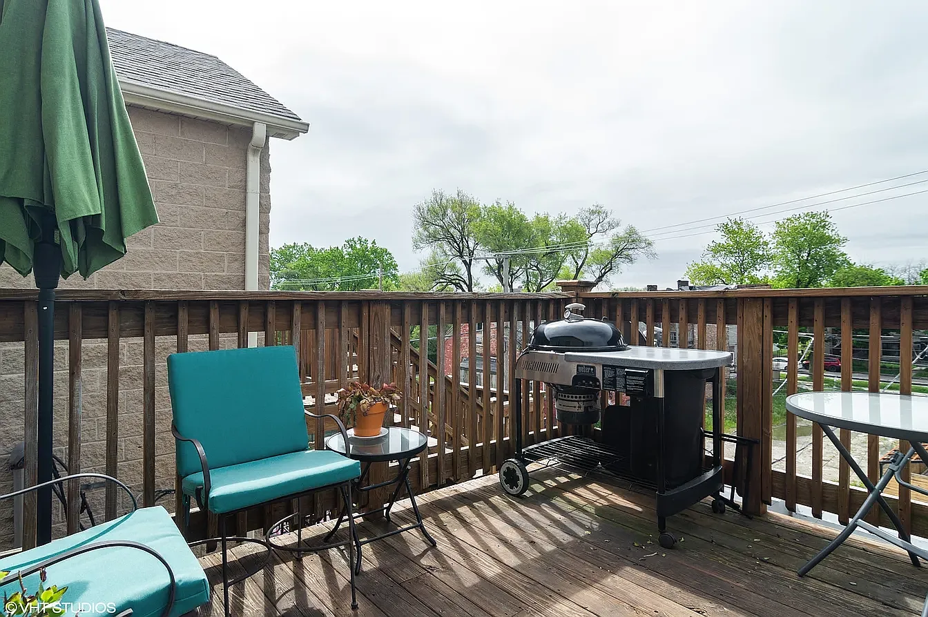 2 bed, 1300 sqft, $2,000 — Photo 3
