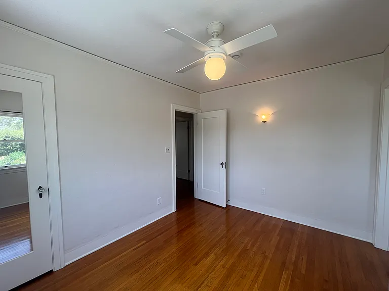 4966 Townsend Ave — Photo 21