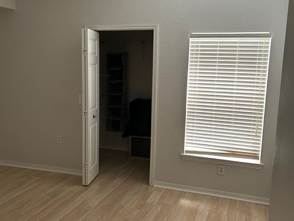 bedroom 1with walk-in closet