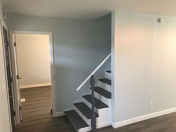 5th image of 161 Zickafoose Ln