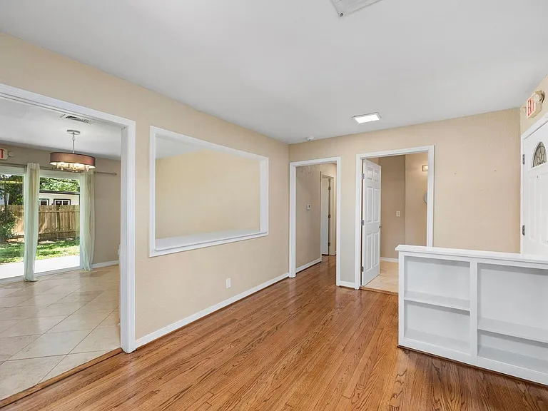 8303 Wilson St — Photo 7
