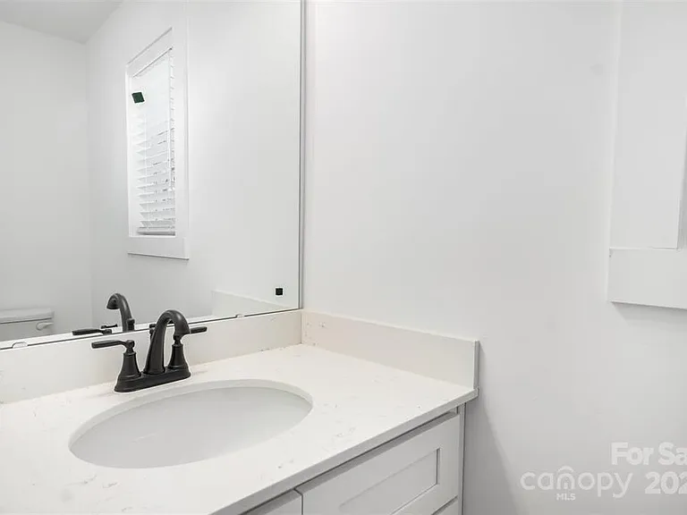 259 Patterson Ave SE — Photo 6