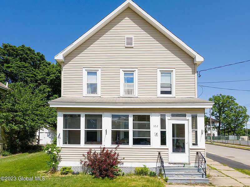 2nd image of 102 Nelson Avenue
