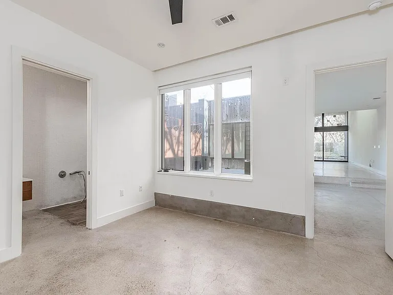 3305 Garden Villa Ln #B — Photo 18