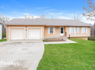 7322 E 122nd St, Grandview, MO 64030