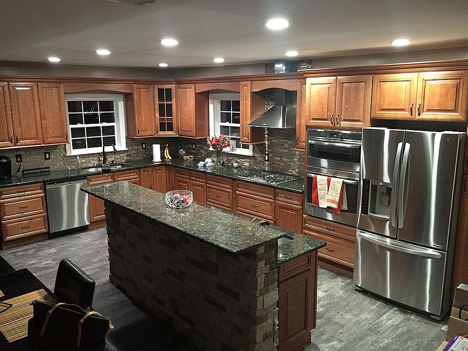 1st image of 30 Willow St