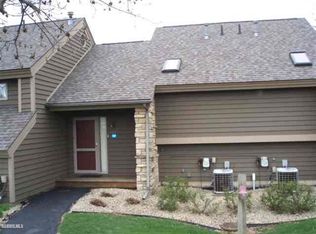 110 E Point Dr, Galena, IL 61036
