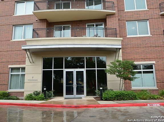 2nd image of 215 North Ctr