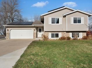 310 Arglen Dr, Owatonna, MN 55060